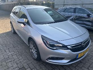 Opel Astra Stationcar 1.6 CDTI picture 3