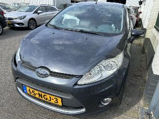 krockskadad bil auto Ford Fiesta 1.25  Titanium   5 Drs 2010/8