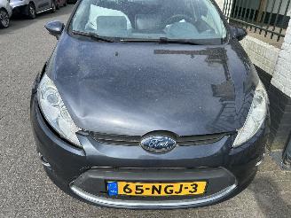 Ford Fiesta 1.25  Titanium   5 Drs picture 2