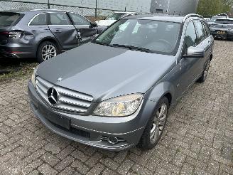 krockskadad bil auto Mercedes C-klasse 200 CDI  Stationcar 2009/9