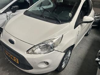 krockskadad bil auto Ford Ka 1.2 Titanium 2011/5
