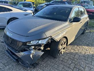 Vaurioauto  passenger cars Peugeot 308 1.2 PT  Automaat Active Pack Business  5 Drs 2024/1