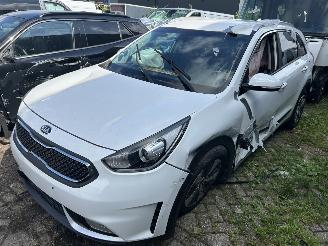 Coche accidentado Kia Niro 1.6 GDI  Hybrid  Automaat 2016/11