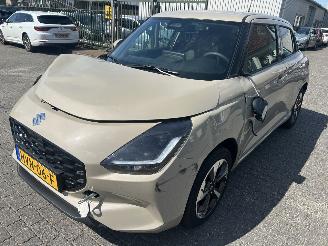 Unfallwagen Suzuki Swift 1.2 Automaat Hybrid  Style  ( 3552 Km ) 2025/7
