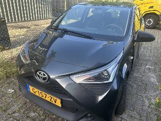 Vaurioauto  passenger cars Toyota Aygo 1.0 VVTi  5 Drs 2020/1