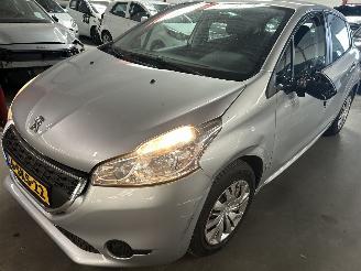 Auto incidentate Peugeot 208 1.2 VTI  Active 2013/11
