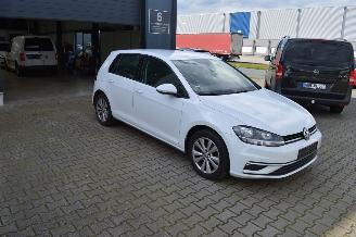 Unfallwagen Volkswagen Golf 1.6 TDI 85 KW COMFORTLINE KLIMA 2018/5