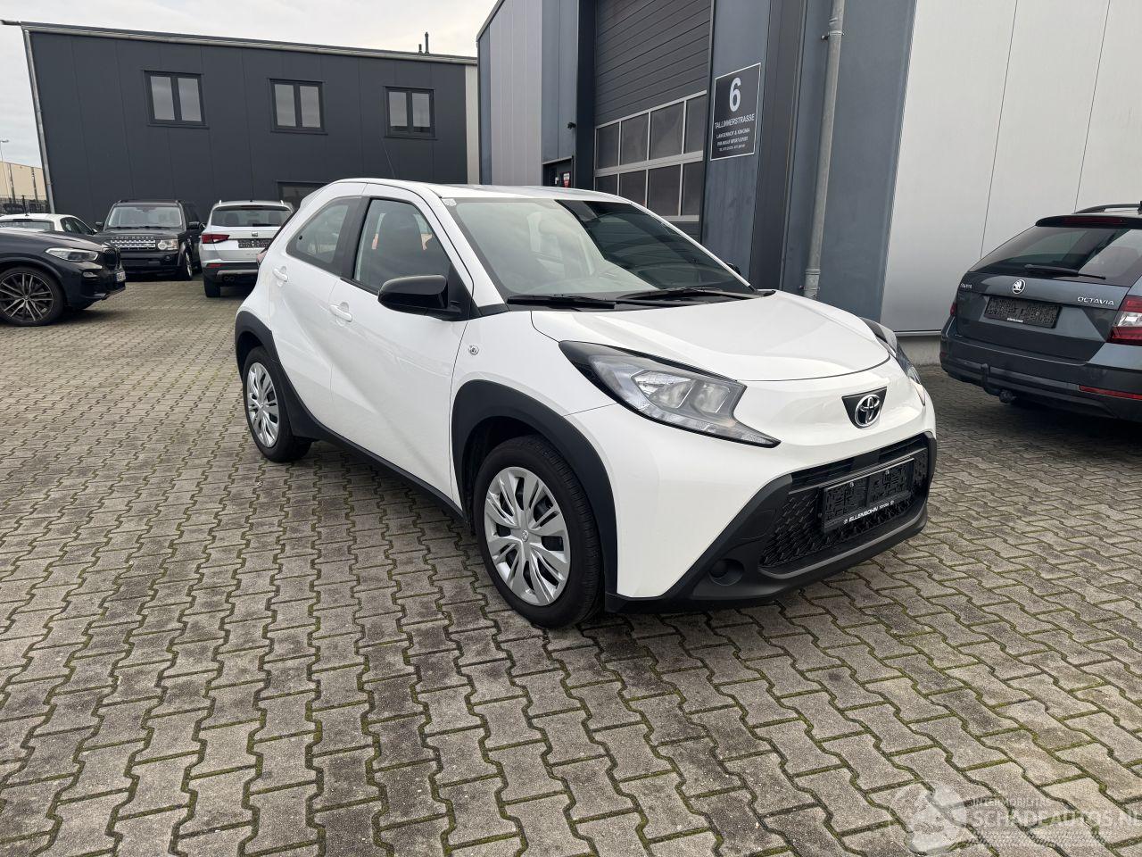 Toyota Aygo Aygo (X) 1.0-l-VVT-i Play Klima Carplay 5 Turig