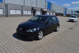 Schadeauto Volkswagen Golf 1.6 TDI COMFORTLINE 81 KW KLIMA 2015/2