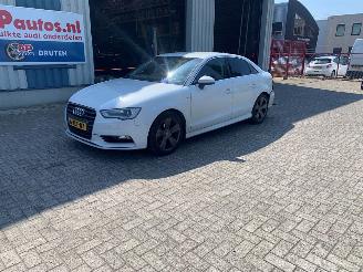 Voiture accidenté Audi A3 LIMOUSINE 1.4 140pk 2014/2