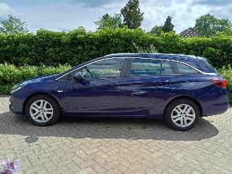 Opel Astra Sports Tourer 1.6 CDTI Business+ picture 17