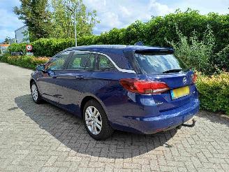 Opel Astra Sports Tourer 1.6 CDTI Business+ picture 2