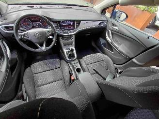 Opel Astra Sports Tourer 1.6 CDTI Business+ picture 9