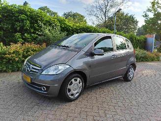 krockskadad bil auto Mercedes A-klasse 160 BlueEFFICIENCY Business Class 2010/12