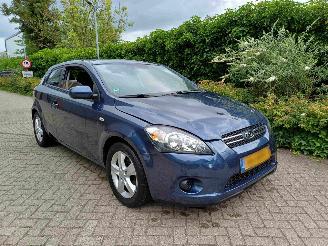 Schadeauto Kia Pro cee d 1.4 CVVT X-tra 2010/11
