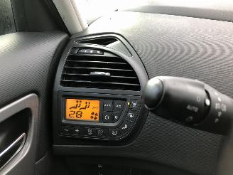 Citroën Grand C4 Picasso 1.6 vti 88kW 7 persoons picture 10