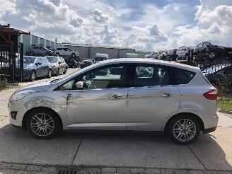 krockskadad bil auto Ford C-Max 1.0 ecoboost 92kW NAVI 2013/6