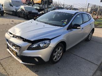 Volvo V-40 Cross Country 1.6 diesel 84kW E5 picture 2