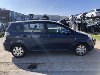 Vaurioauto  passenger cars Toyota Corolla-verso 1.8i 95kW 2005/7