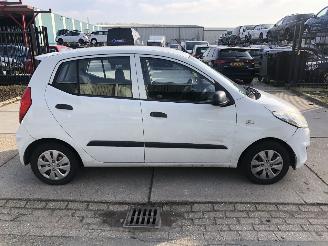 uszkodzony samochody osobowe Hyundai I-10 1.1i i-catcher 2012/1