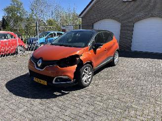 Avarii autoturisme Renault Captur 0.9 tce mooie auto !! 2014/1