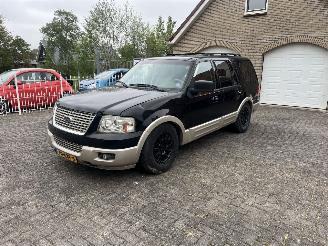 krockskadad bil auto Ford USA Expedition 5.4 v8 lpg 2005/1