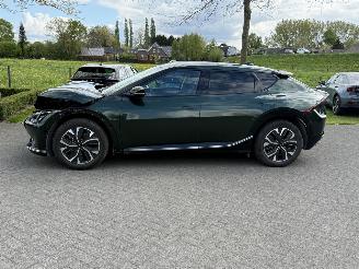 Vaurioauto  passenger cars Kia EV6 77 KWH / Leer 2023/11