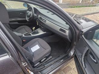 BMW 3-serie 320I picture 14