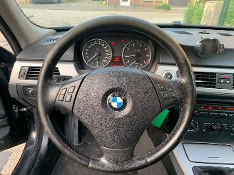 BMW 3-serie 318i picture 18