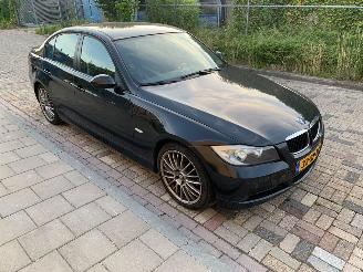 BMW 3-serie 318i picture 2