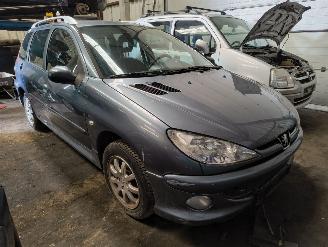 Vrakbiler auto Peugeot 206 SW 2006/1