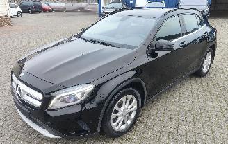 begagnad bil auto Mercedes GLA Mercedes-Benz GLA 200 leder navi amg line topstaat ! 2014/6