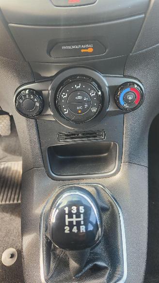 Ford Fiesta Ford Fiesta Trend top staat  ( riem pas gewisseld ) picture 10