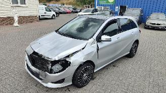 Schadeauto Mercedes B-klasse mercedes B 180 automatiek pano urban 2017/3