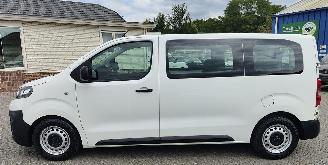 Opel Vivaro Opel Vivaro Life 9-persoons Kombi – als nieuw! picture 2