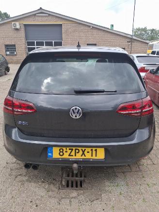 uszkodzony samochody osobowe Volkswagen Golf GTE 2015/2