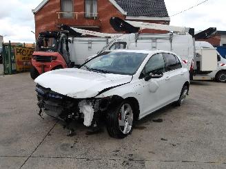 Schadeauto Volkswagen Golf GTE 2023/6