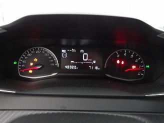 Peugeot 208  picture 26