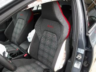 Volkswagen Golf 2.0  GTI picture 3