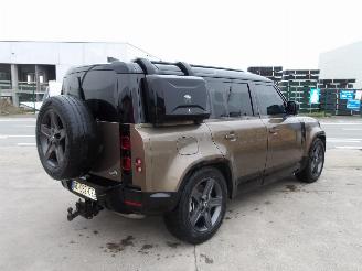 Land Rover Defender D300 X DYNAMIC picture 6