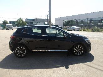Renault Clio  picture 7