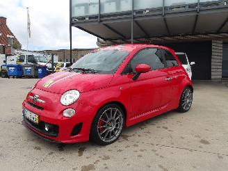 krockskadad bil auto Fiat 500 FERRARI DEALER 2009/4