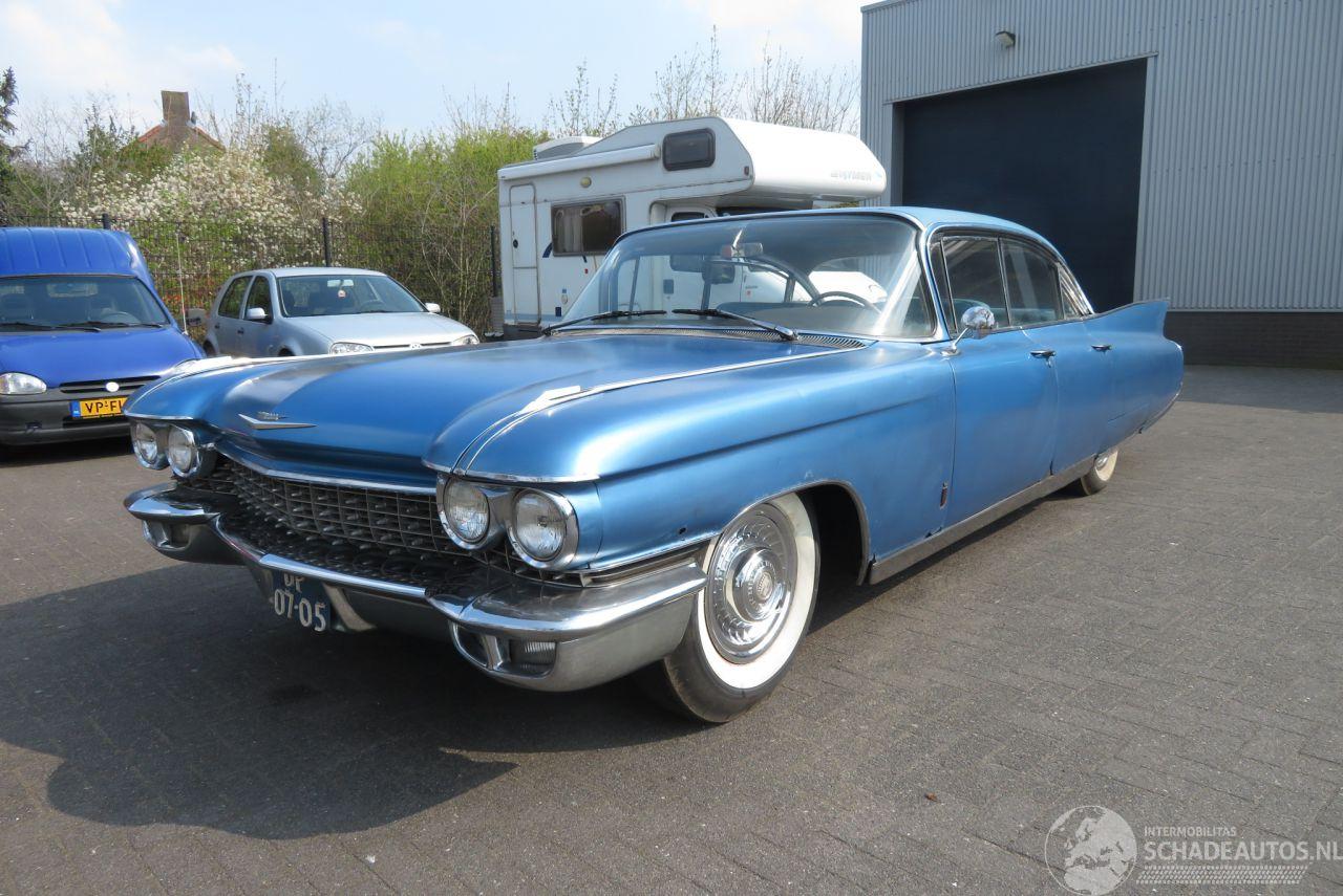 Cadillac Fleetwood V8 SEDAN, ORIGINELE NEDERLANDSE AUTO, RIJDEND PROJECT