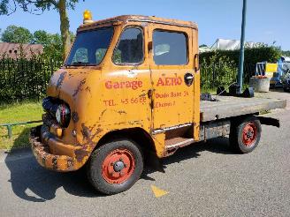 krockskadad bil bedrijf Ford F3 TAKELWAGEN 4X4 BENZINE, ZEER APARTE EN UNIEKE AUTO 1952/9