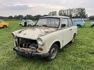 skadebil auto Trabant P 601 OPKNAPPER / RESTAURATIE PROJECT 1986/8