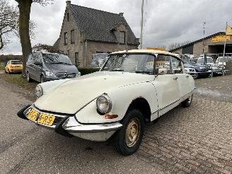 skadebil auto Citroën DS ID 19 1966/6