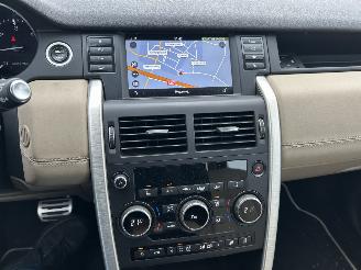 Land Rover Discovery Sport 2.0 TD4 HSE Luxury picture 14