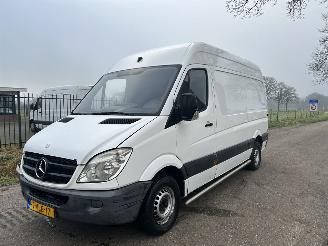 damaged commercial vehicles Mercedes Sprinter 210 CDI L2/H2 EURO5 MOTOR 2011/1