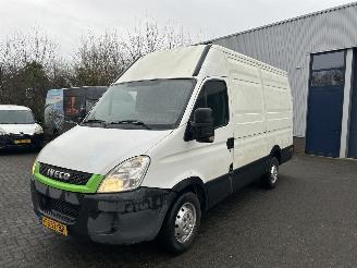 skadebil bedrijf Iveco Daily 35C11 L2/H2 2010/6