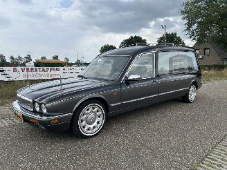 Schadeauto Daimler Sovereign XJ 4.0I X3000 HEARSE / LIJKWAGEN / BEGRAFENISAUTO / UITVAARTAUTO 1997/8